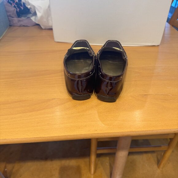 AK Anne Klein iFlex Patent Leather Loafer - 8.5 - Picture 2 of 6